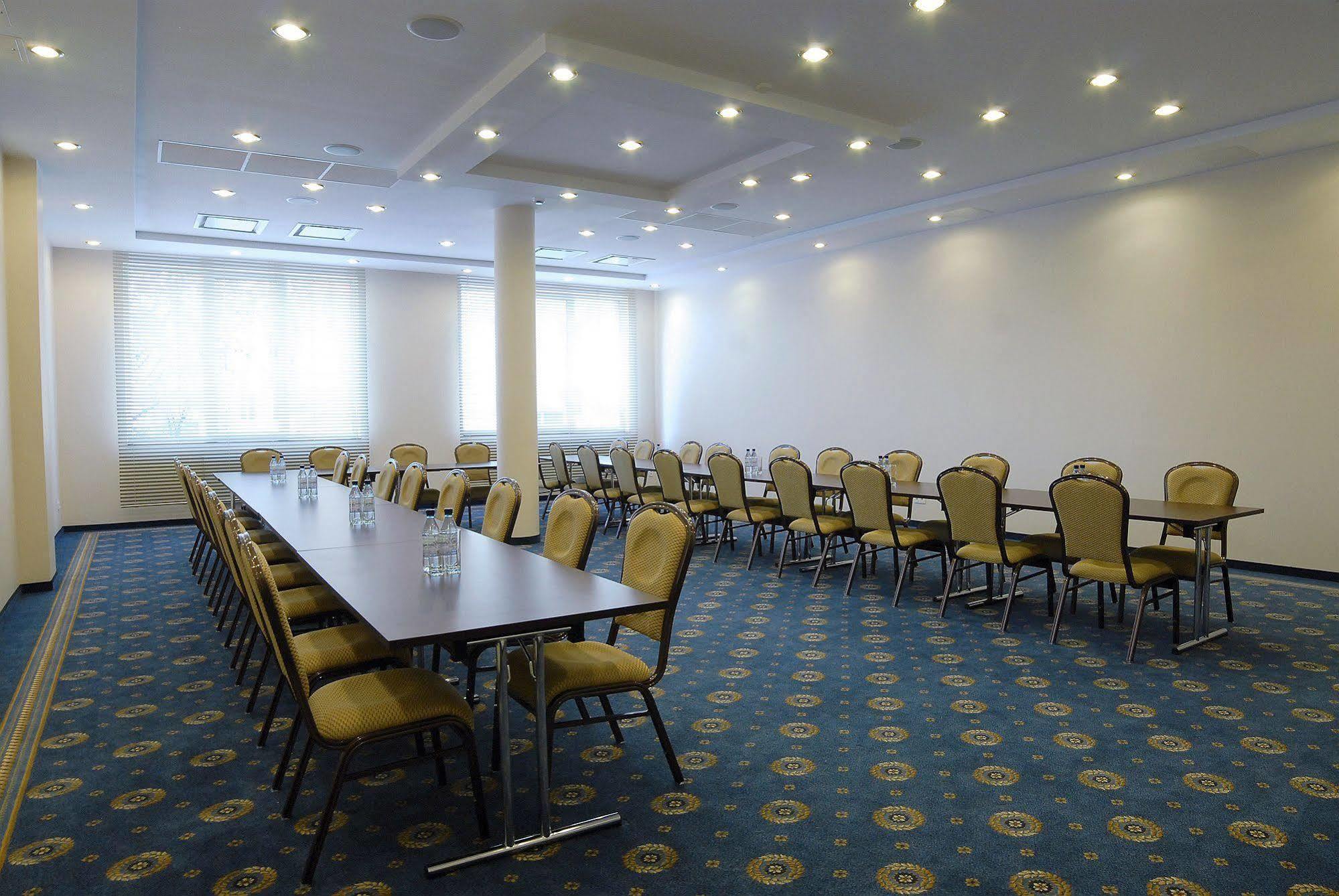 Ambasador Centrum Лодзь Екстер'єр фото